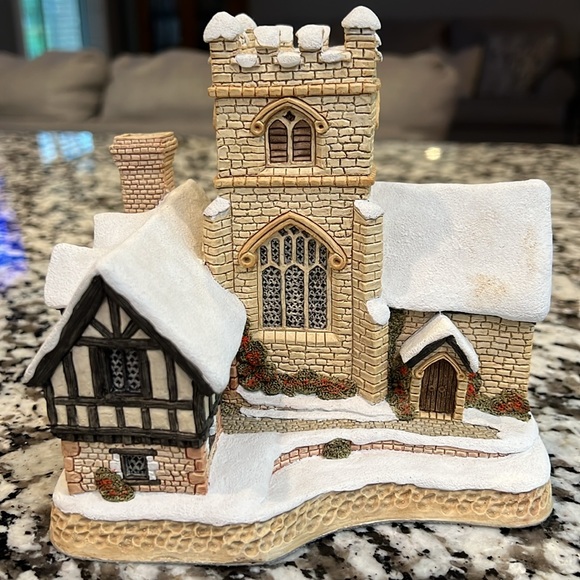 David Winter Cottage A Christmas Carol SIGNED! - Picture 2 of 9